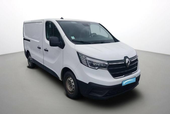 Vente en ligne Renault Trafic 3 Fourgon TRAFIC FGN L1H1 3000 KG BLUE DCI 130 au prix de 22 290 €