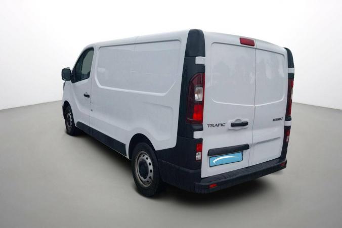 Vente en ligne Renault Trafic 3 Fourgon TRAFIC FGN L1H1 3000 KG BLUE DCI 130 au prix de 22 290 €