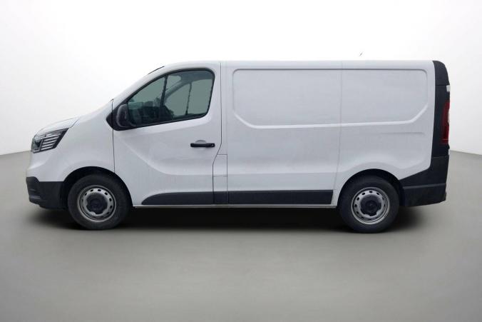 Vente en ligne Renault Trafic 3 Fourgon TRAFIC FGN L1H1 3000 KG BLUE DCI 130 au prix de 23 590 €