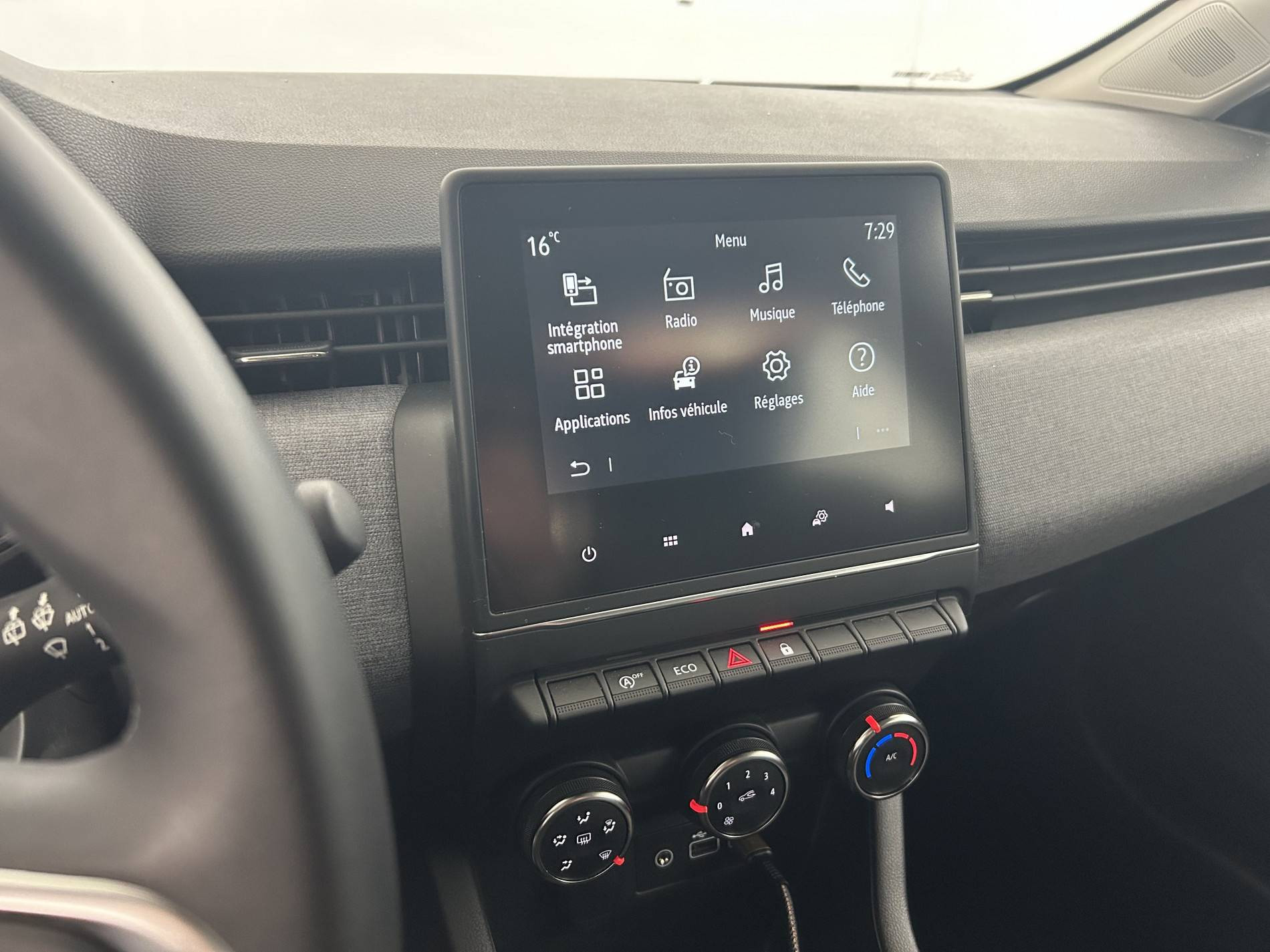 Vente en ligne Renault Clio 5 Clio TCe 90 au prix de 15 490 €