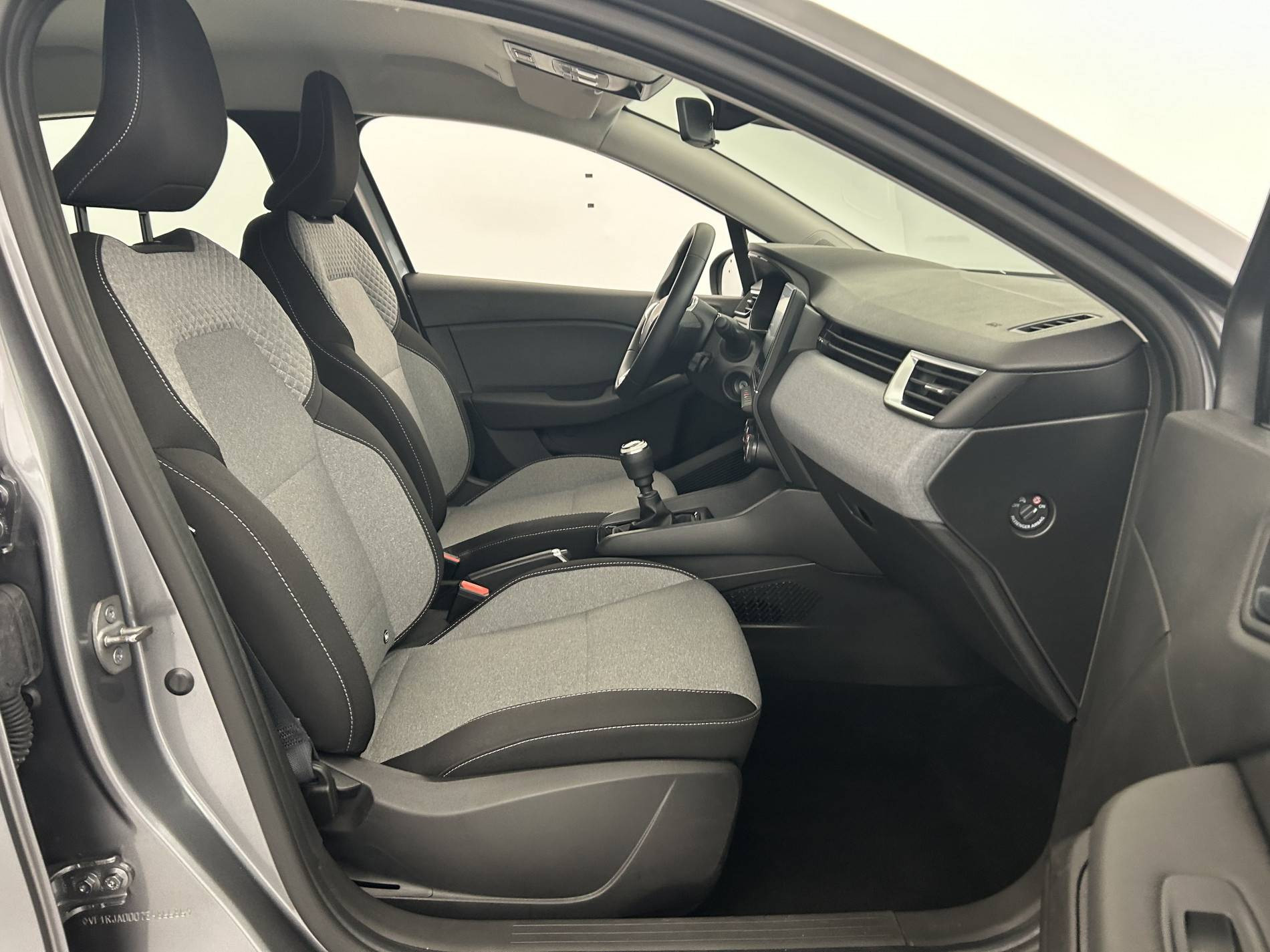 Vente en ligne Renault Clio 5 Clio TCe 90 au prix de 15 490 €