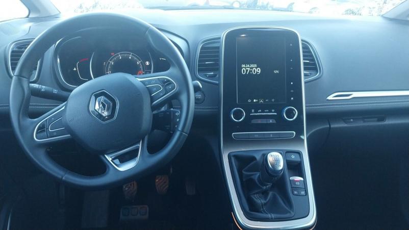Vente en ligne Renault Grand Scenic 4 Grand Scenic TCe 140 au prix de 22 990 €