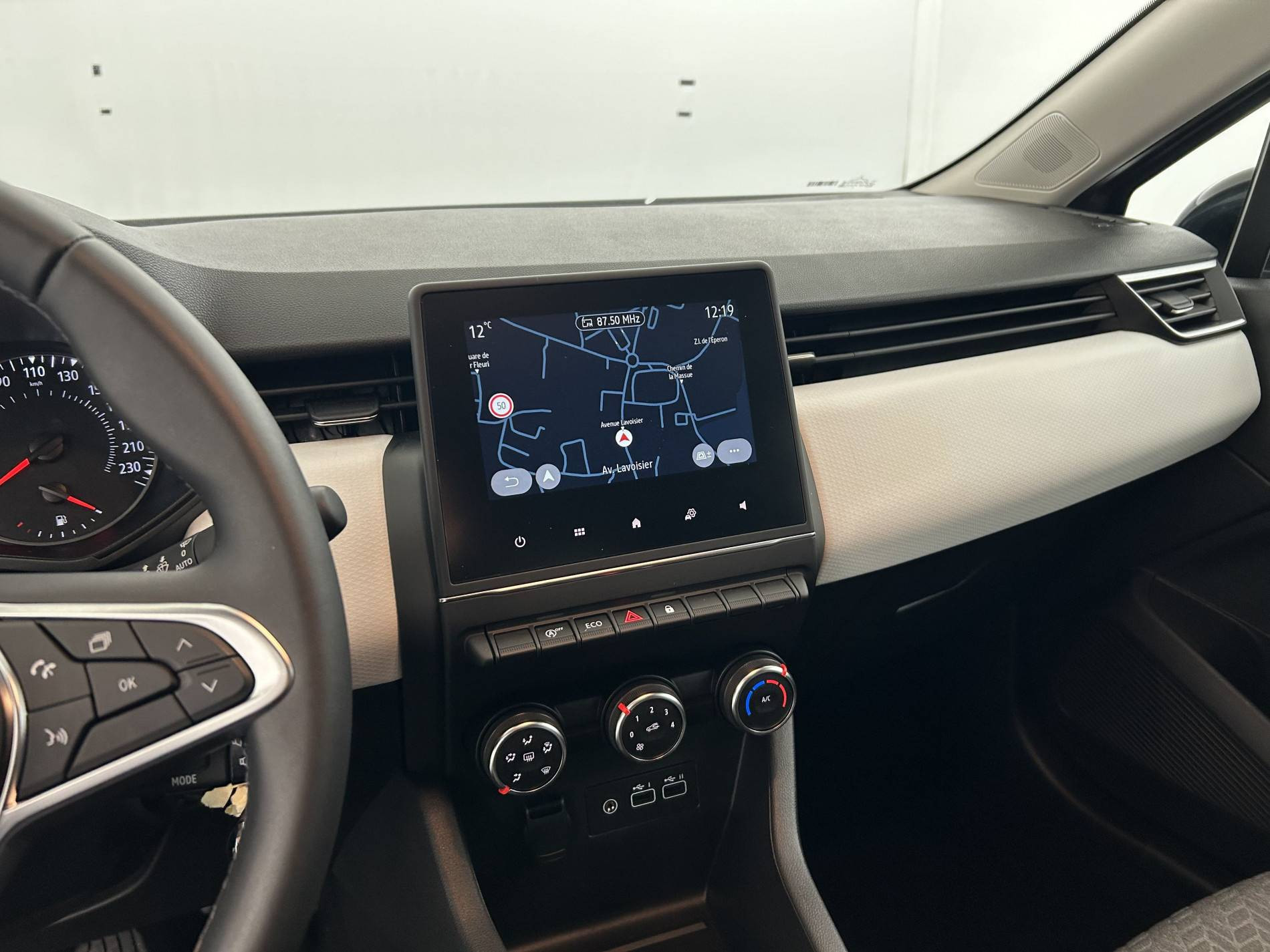 Vente en ligne Renault Clio 5 Clio TCe 90 au prix de 14 990 €