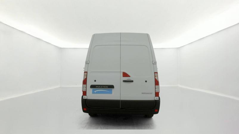 Vente en ligne Renault Master 3 Fourgon MASTER FGN TRAC F3500 L2H2 DCI 135 au prix de 23 590 €