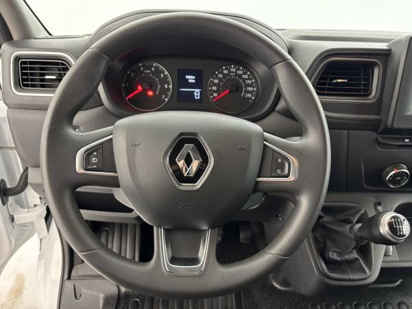 Vente en ligne Renault Master 3 Fourgon MASTER FGN TRAC F3500 L2H2 DCI 135 au prix de 23 590 €