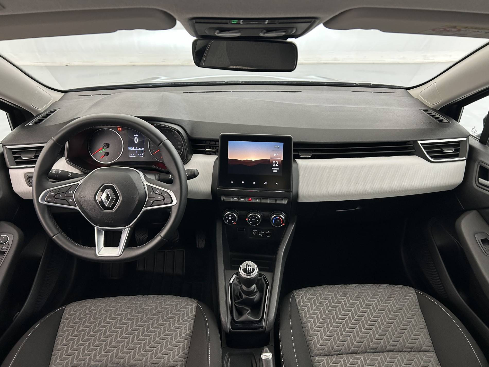 Vente en ligne Renault Clio 5 Clio TCe 90 au prix de 14 790 €