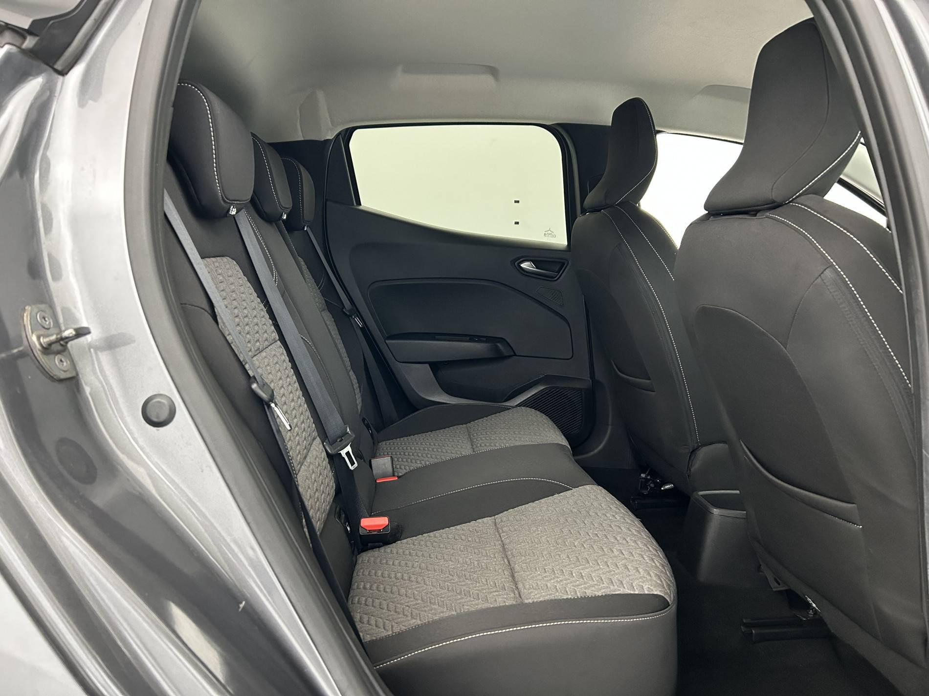 Vente en ligne Renault Clio 5 Clio TCe 90 au prix de 14 790 €