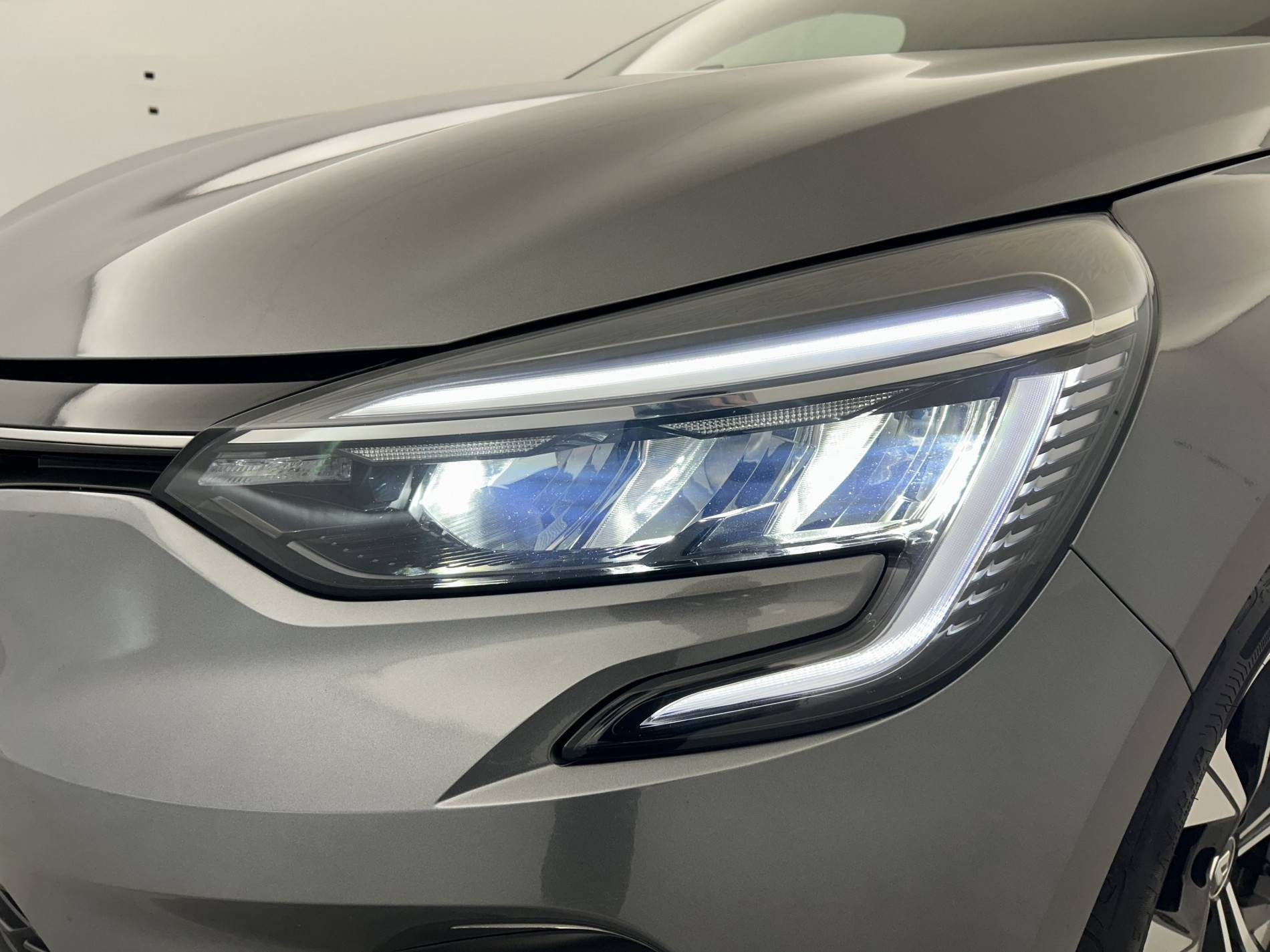 Vente en ligne Renault Clio 5 Clio TCe 90 au prix de 15 290 €