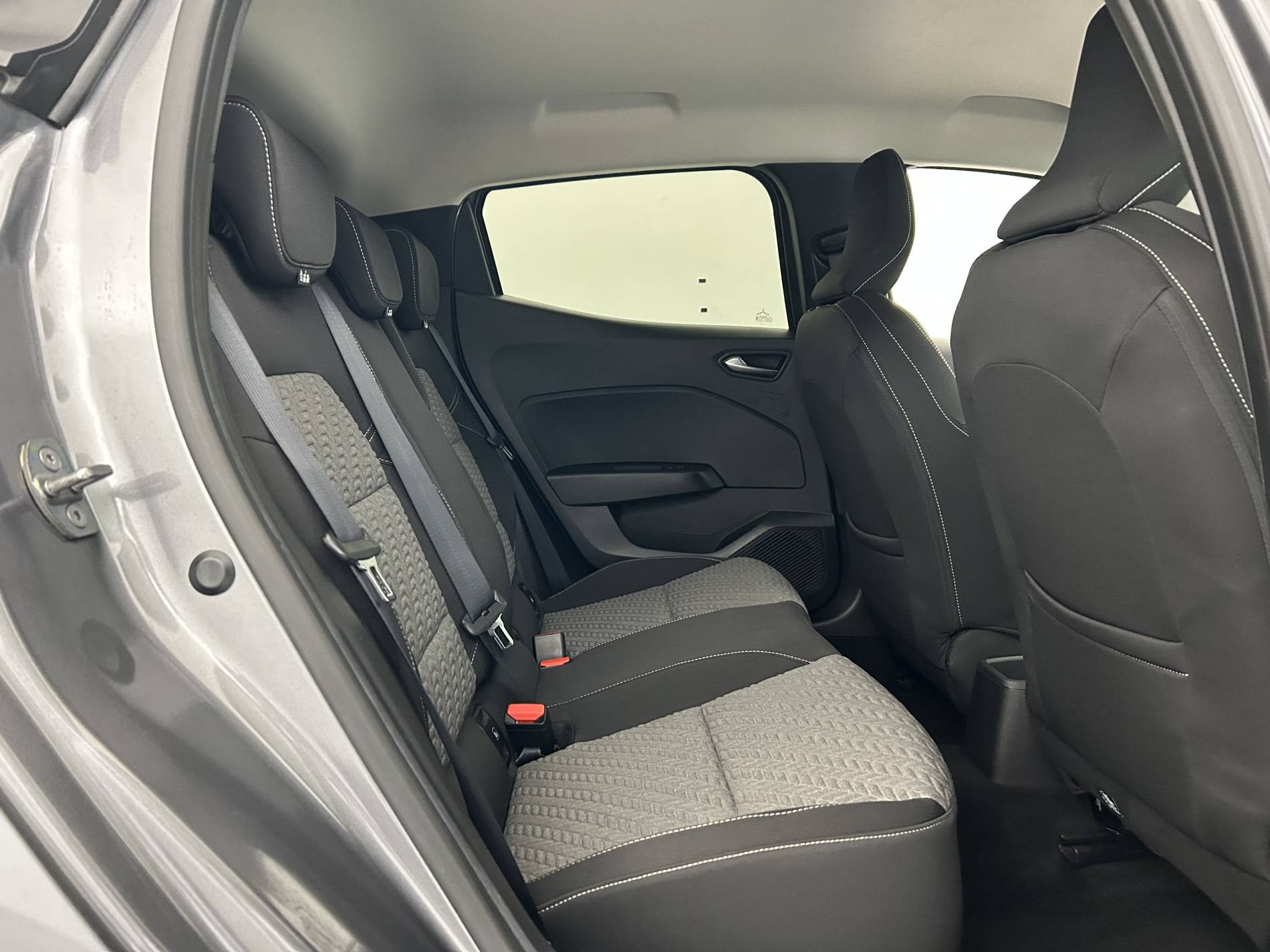 Vente en ligne Renault Clio 5 Clio TCe 90 au prix de 15 290 €