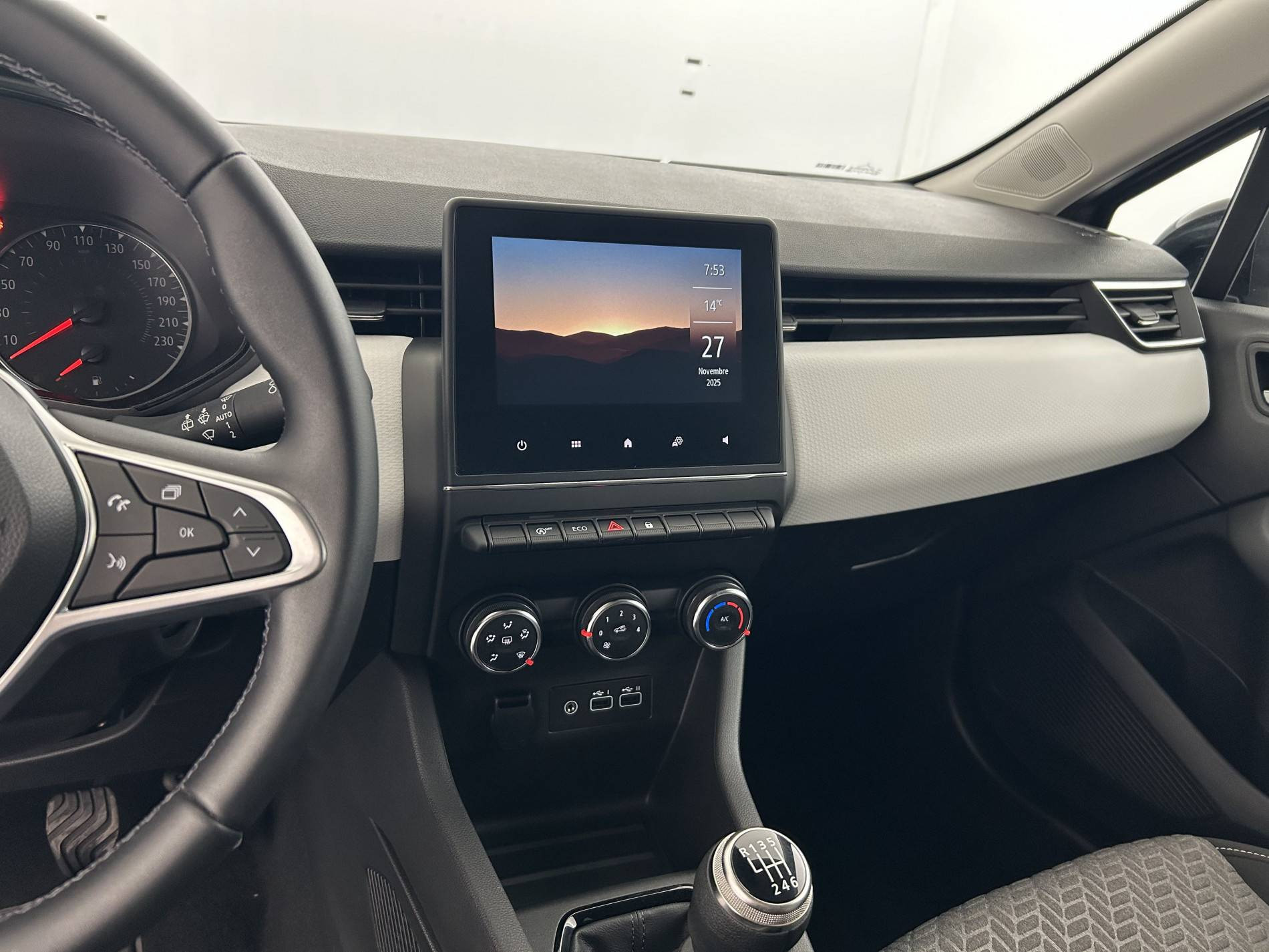 Vente en ligne Renault Clio 5 Clio TCe 90 au prix de 15 290 €