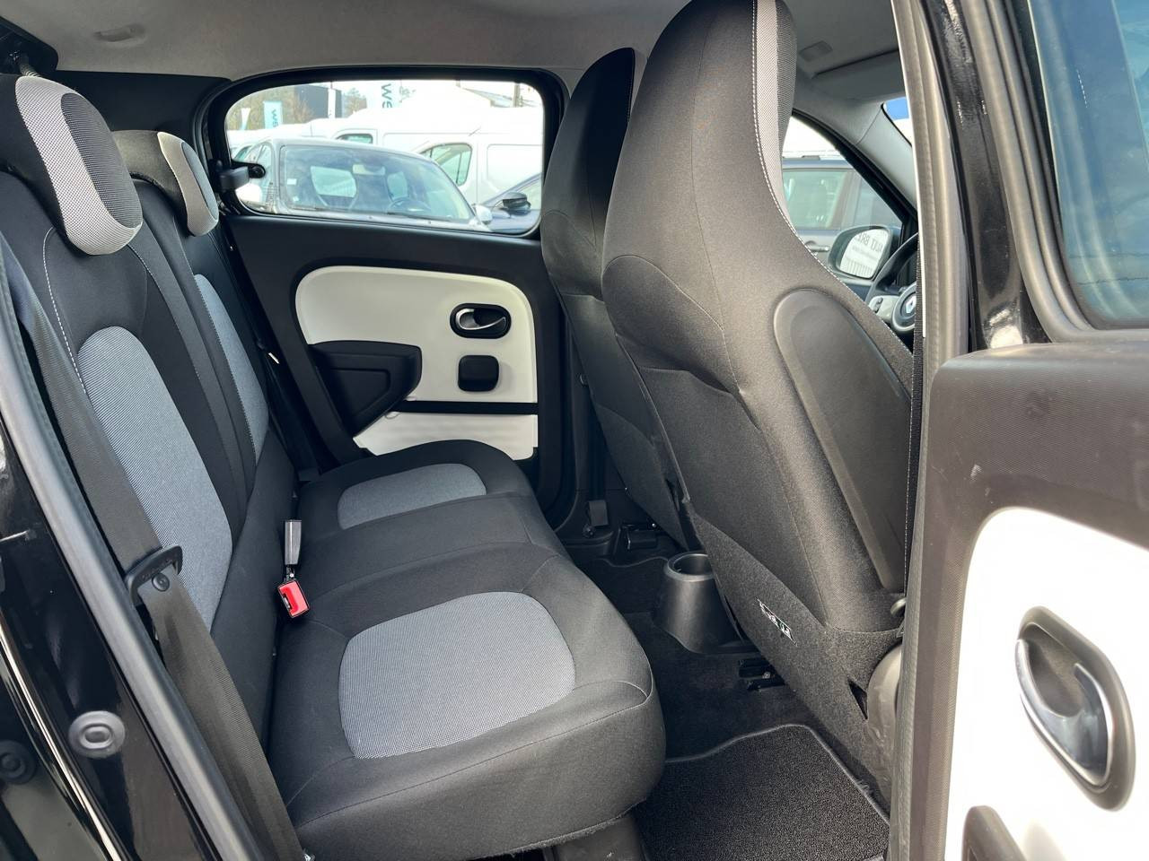 Vente en ligne Renault Twingo Electrique Twingo III E-Tech au prix de 12 790 €