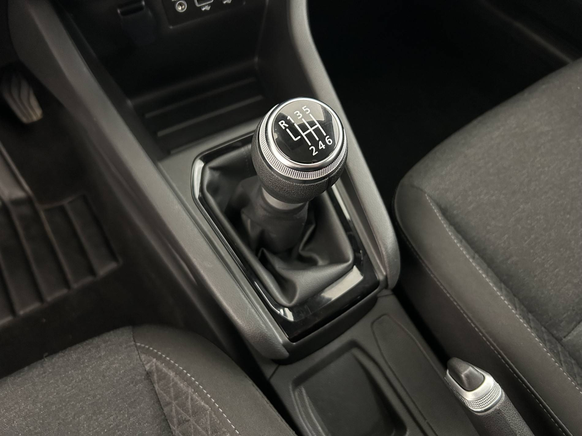 Vente en ligne Renault Clio 5 Clio TCe 90 au prix de 13 390 €