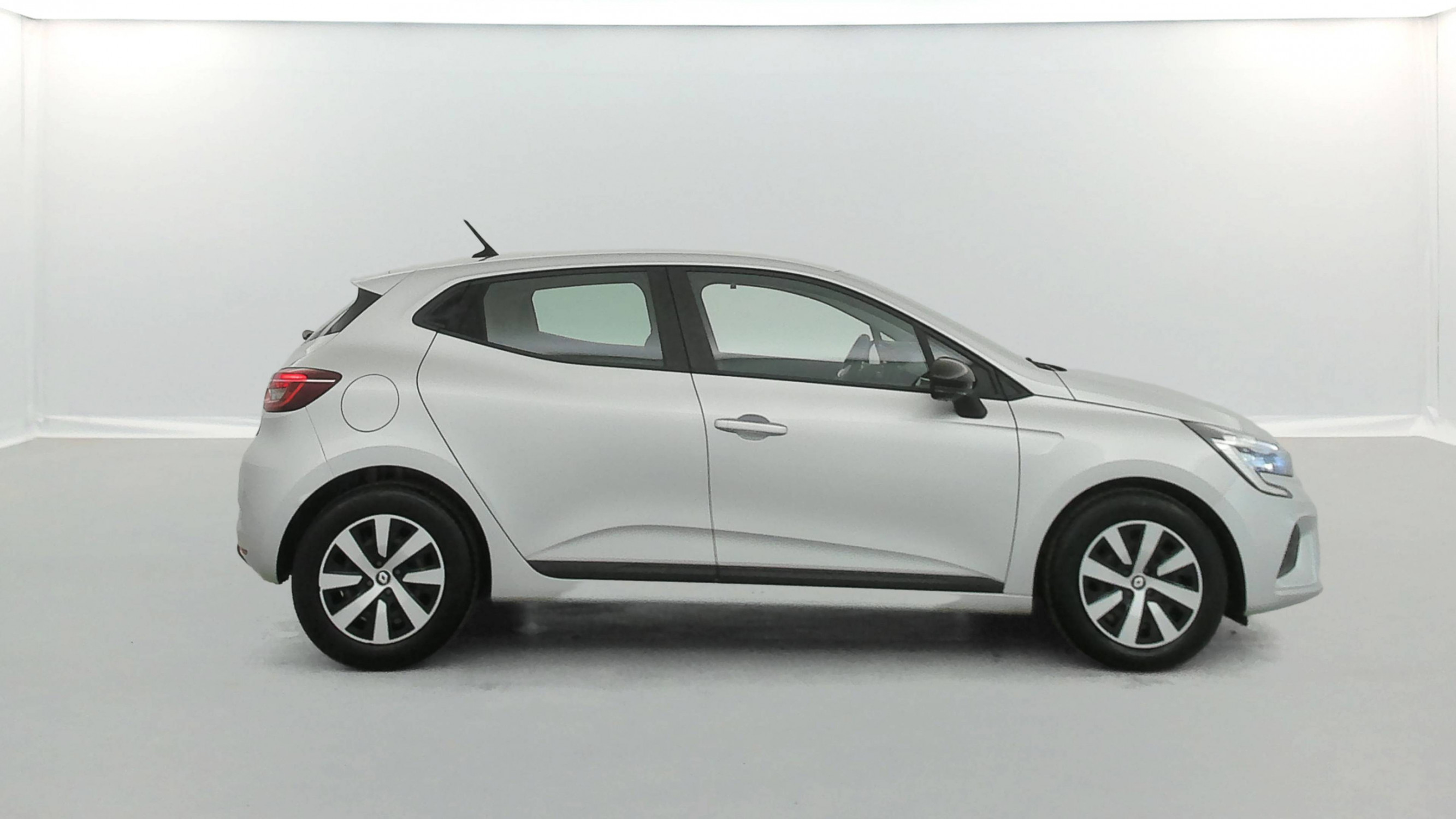 Vente en ligne Renault Clio 5 Clio TCe 90 au prix de 13 390 €