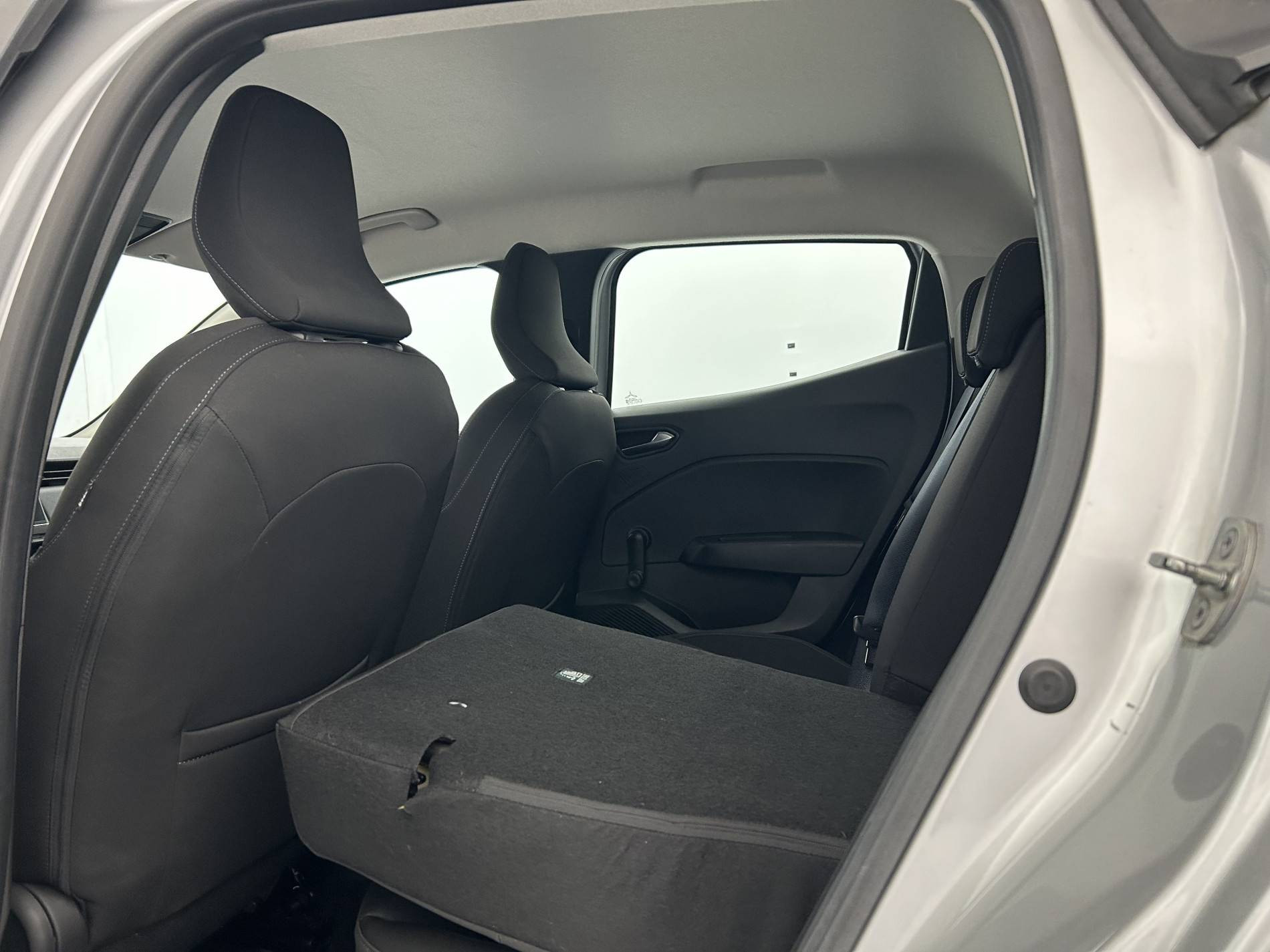 Vente en ligne Renault Clio 5 Clio TCe 90 au prix de 13 390 €