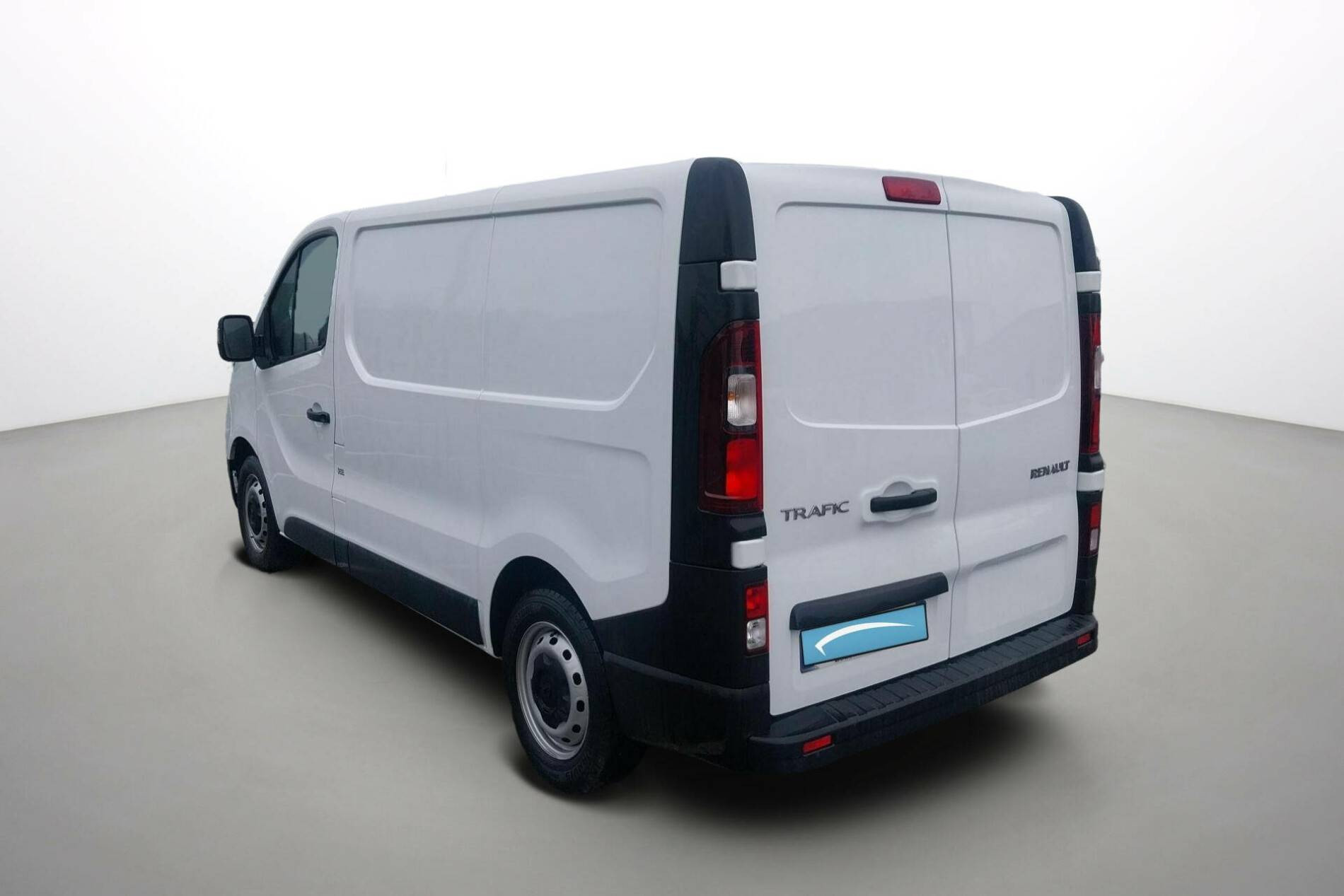 Vente en ligne Renault Trafic 3 Fourgon TRAFIC FGN L1H1 3000 KG BLUE DCI 130 au prix de 20 890 €