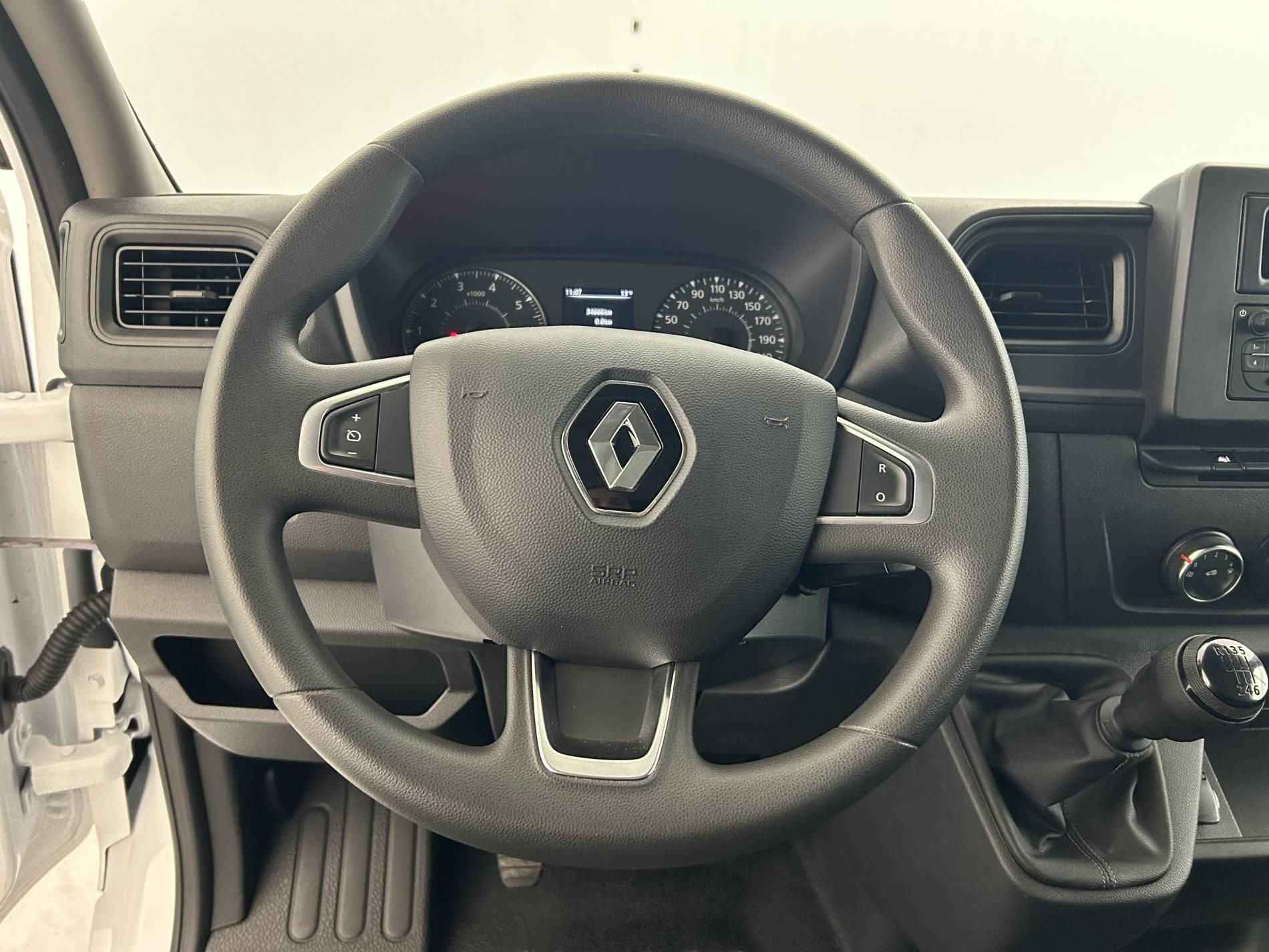 Vente en ligne Renault Master Fourgon MASTER FGN TRAC F3500 L2H2 BLUE DCI 135 au prix de 26 590 €