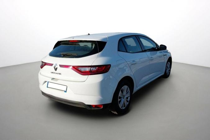 Vente en ligne Renault Megane 4  BLUE DCI 95 au prix de 12 390 €