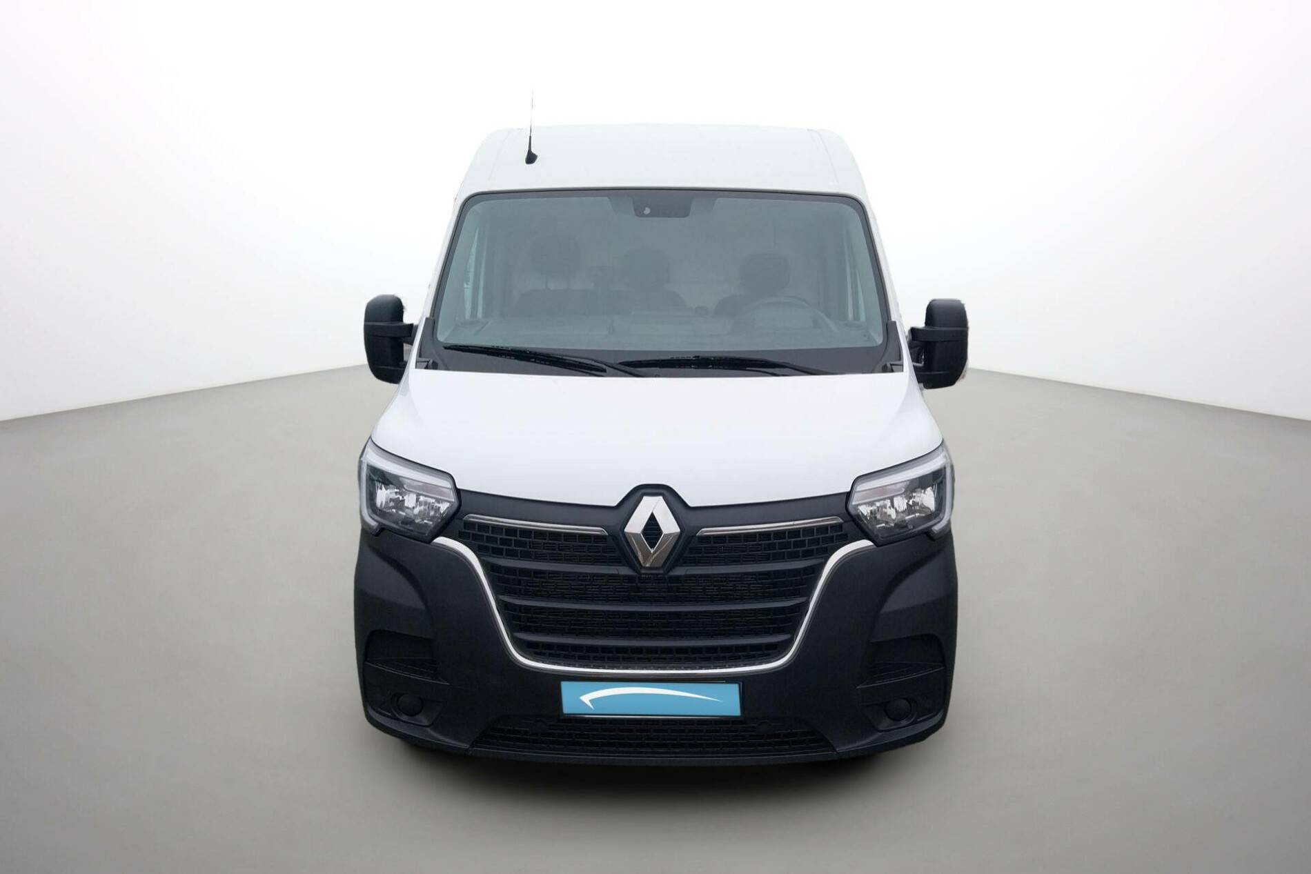Vente en ligne Renault Master Fourgon MASTER FGN TRAC F3500 L2H2 BLUE DCI 135 au prix de 25 990 €