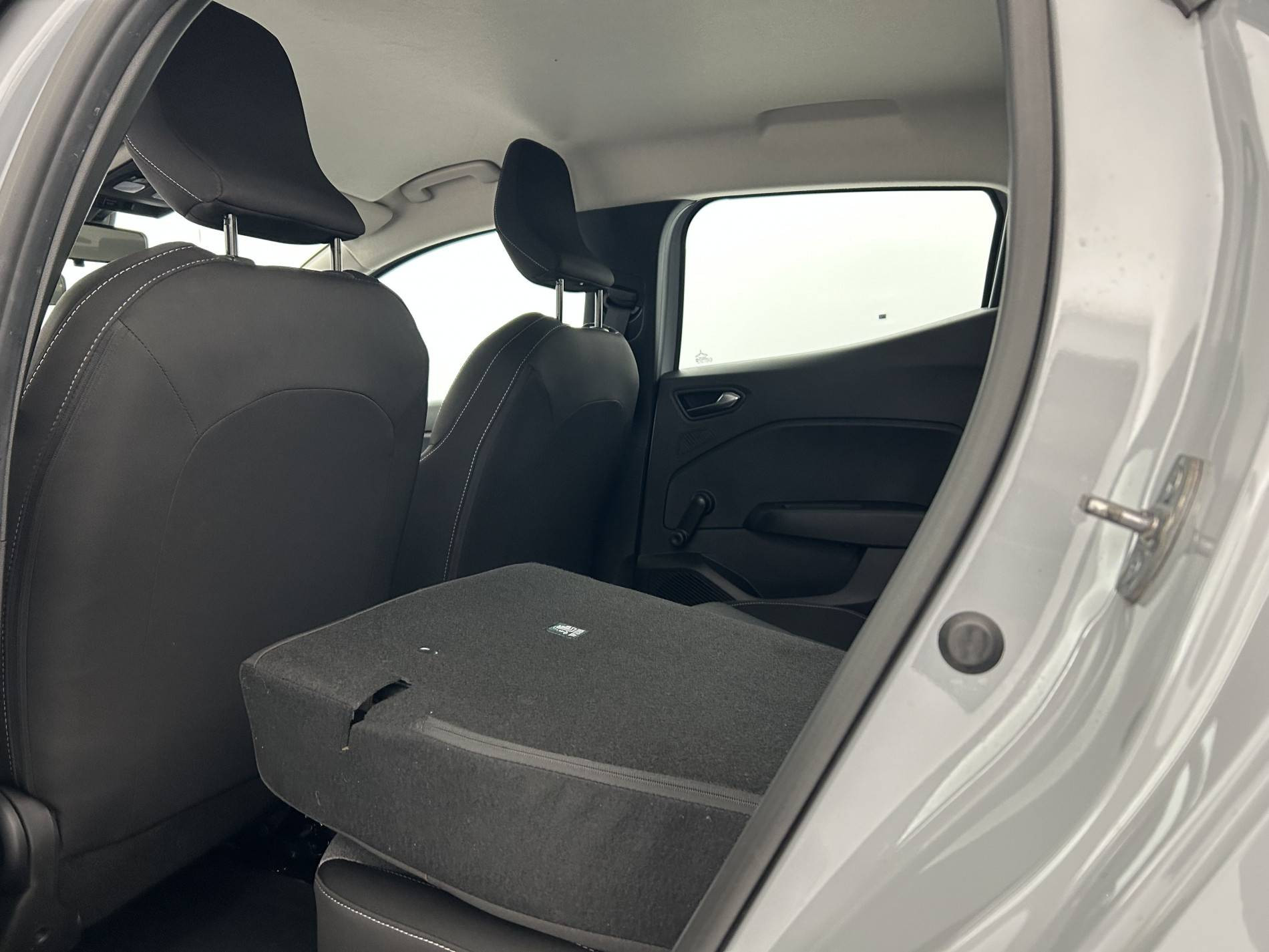 Vente en ligne Renault Clio 5 Clio Blue dCi 100 au prix de 15 590 €