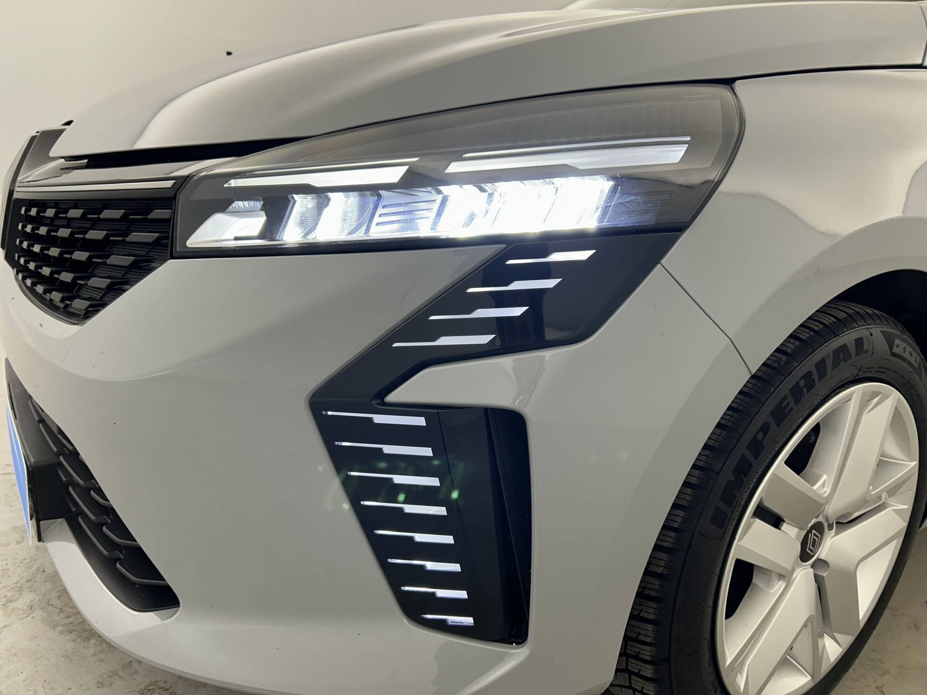 Vente en ligne Renault Clio 5 Clio Blue dCi 100 au prix de 15 590 €