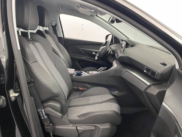 Vente en ligne Peugeot 3008  1.2 Puretech 130ch S&S EAT6 au prix de 15 990 €