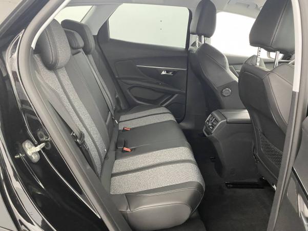 Vente en ligne Peugeot 3008  1.2 Puretech 130ch S&S EAT6 au prix de 15 990 €