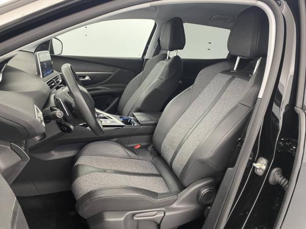 Vente en ligne Peugeot 3008  1.2 Puretech 130ch S&S EAT6 au prix de 15 990 €