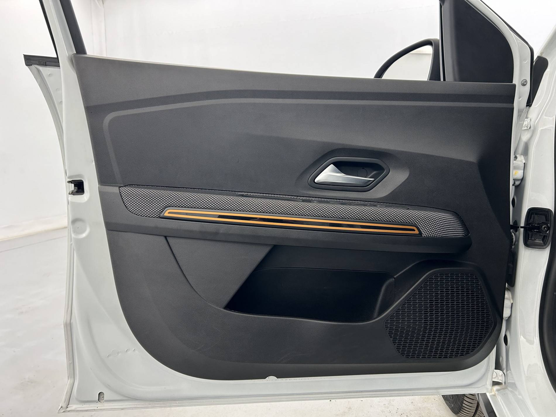 Vente en ligne Dacia Sandero  ECO-G 100 au prix de 13 990 €