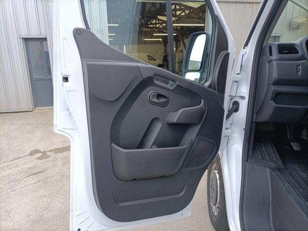 Vente en ligne Renault Master 3 Fourgon MASTER FGN TRAC F3500 L2H2 BLUE DCI 135 au prix de 23 990 €