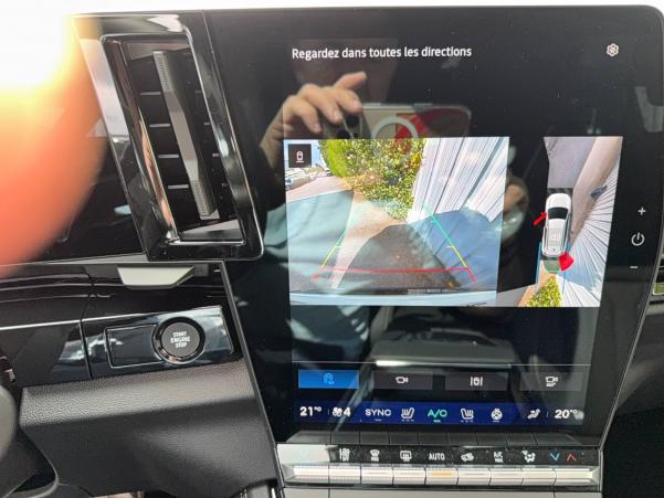 Vente en ligne Renault Espace Espace full hybrid E-Tech 200 ch 5pl au prix de 46 490 €