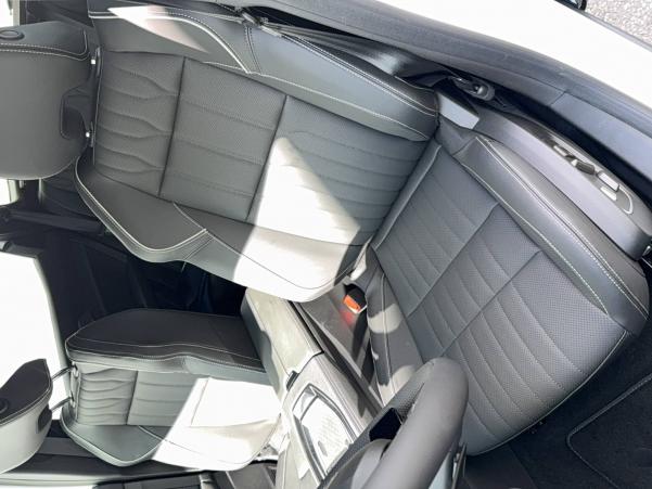 Vente en ligne Renault Espace Espace full hybrid E-Tech 200 ch 5pl au prix de 46 490 €
