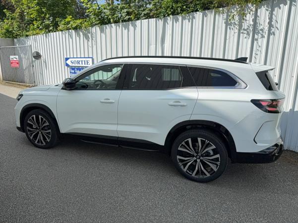Vente en ligne Renault Espace Espace full hybrid E-Tech 200 ch 5pl au prix de 46 490 €