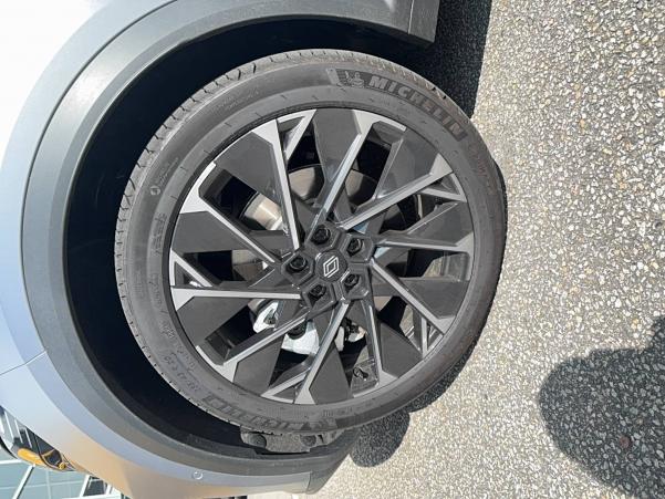 Vente en ligne Renault Scenic E-Tech  220 ch grande autonomie au prix de 51 490 €