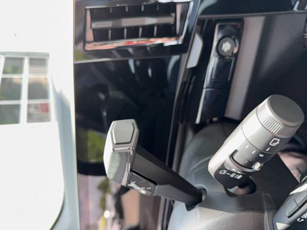 Vente en ligne Renault Espace Espace full hybrid E-Tech 200 ch 5pl au prix de 46 490 €