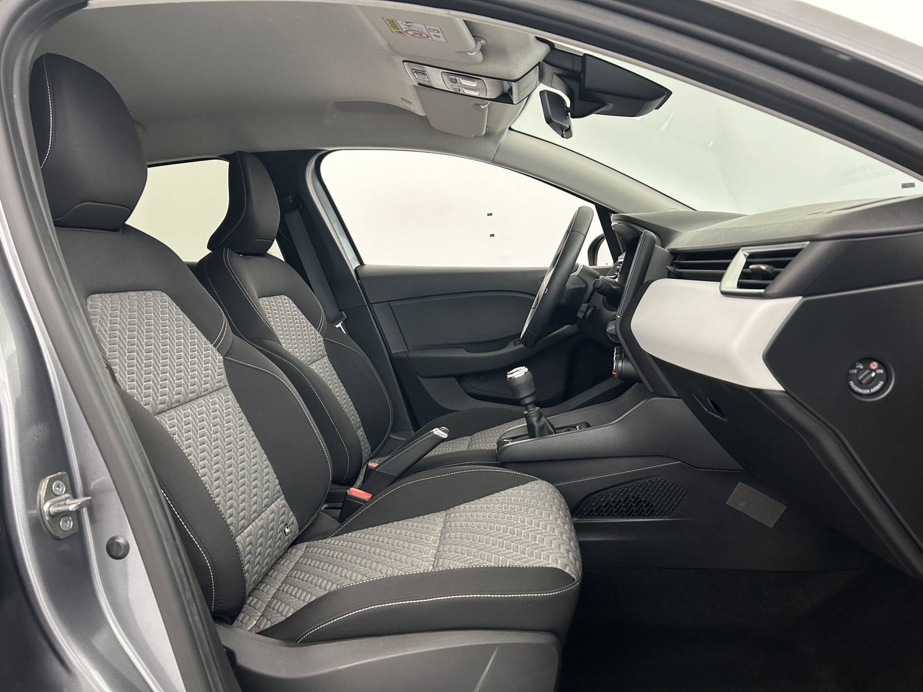 Vente en ligne Renault Clio 5 Clio TCe 90 au prix de 15 390 €