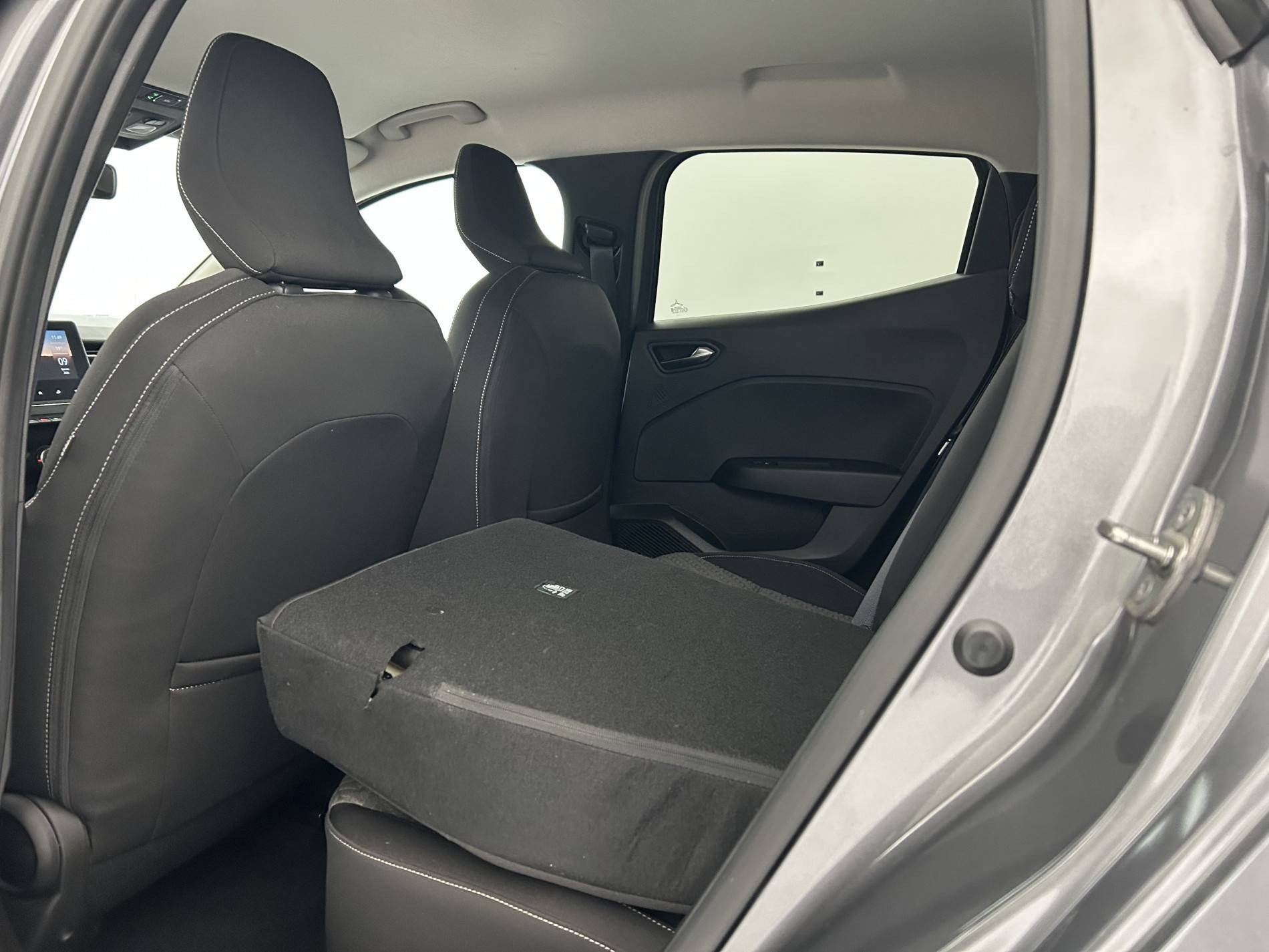 Vente en ligne Renault Clio 5 Clio TCe 90 au prix de 15 390 €