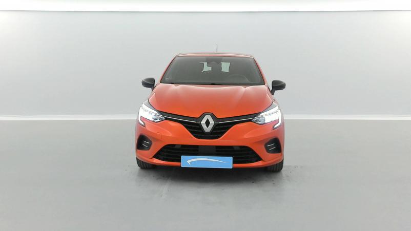 Vente en ligne Renault Clio 5 Clio E-Tech 140 - 21N au prix de 17 490 €