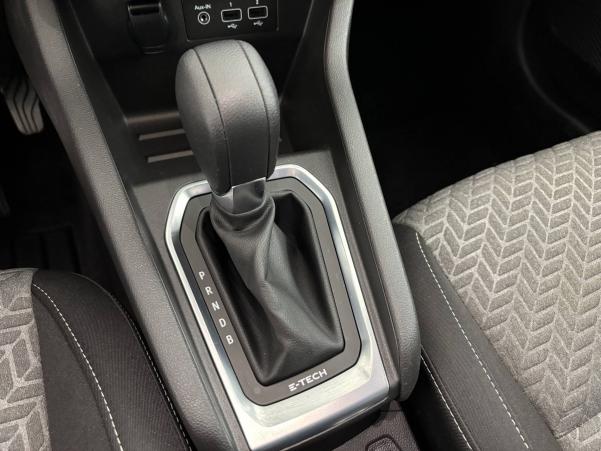 Vente en ligne Renault Clio 5 Clio E-Tech 140 - 21N au prix de 17 490 €