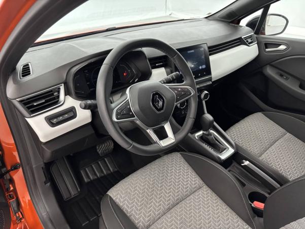 Vente en ligne Renault Clio 5 Clio E-Tech 140 - 21N au prix de 17 490 €