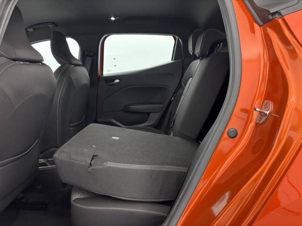 Vente en ligne Renault Clio 5 Clio E-Tech 140 - 21N au prix de 17 490 €