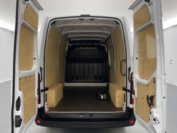 Vente en ligne Renault Master 3 Fourgon MASTER FGN TRAC F3500 L2H2 DCI 135 au prix de 27 490 €