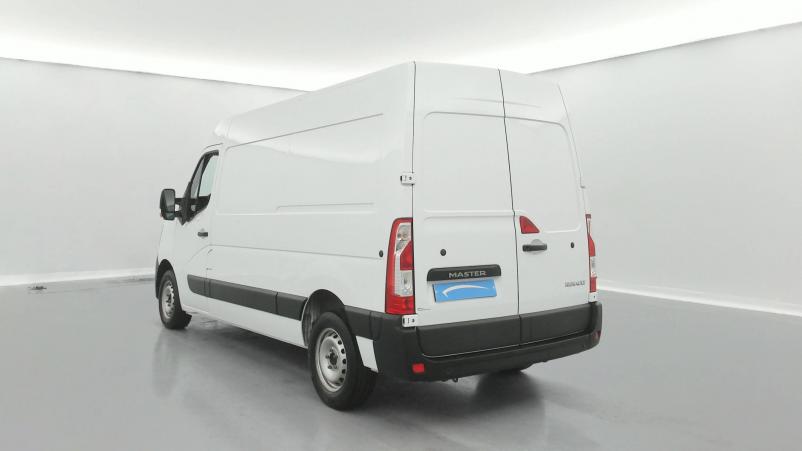 Vente en ligne Renault Master 3 Fourgon MASTER FGN TRAC F3500 L2H2 DCI 135 au prix de 27 490 €