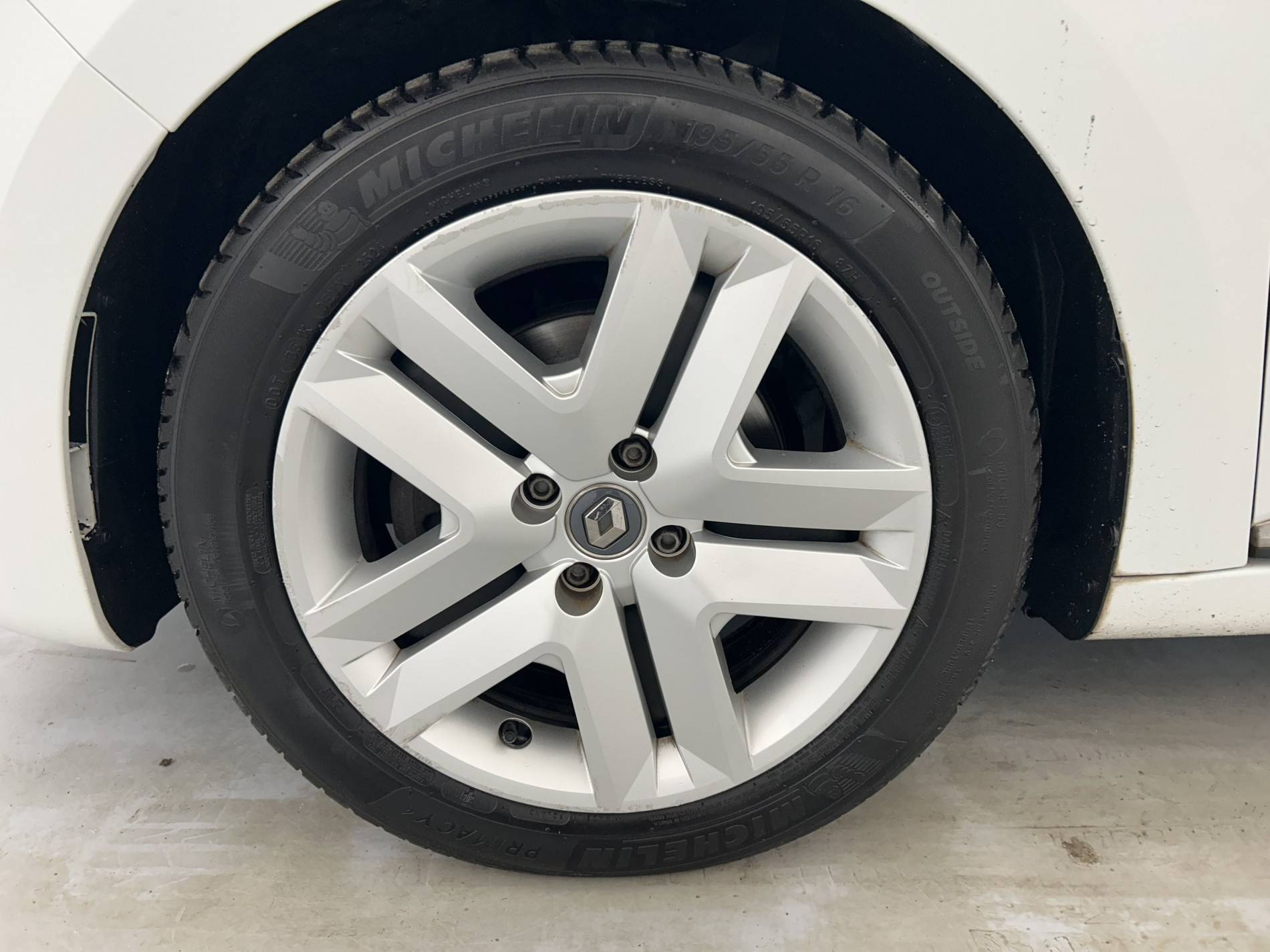 Vente en ligne Renault Clio 5 Clio Blue dCi 100 - 21N au prix de 13 990 €