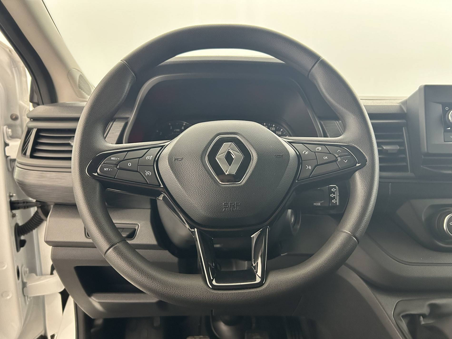 Vente en ligne Renault Trafic 3 Fourgon TRAFIC FGN L1H1 3000 KG BLUE DCI 130 au prix de 23 790 €