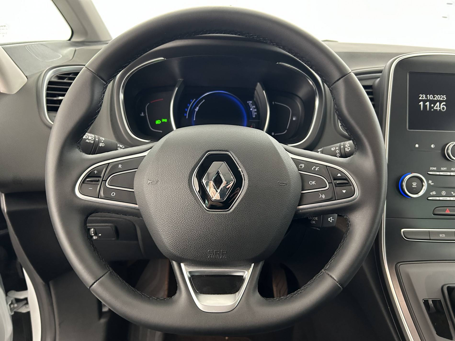 Vente en ligne Renault Grand Scenic 4 Grand Scenic TCe 140 FAP EDC - 21 au prix de 19 290 €