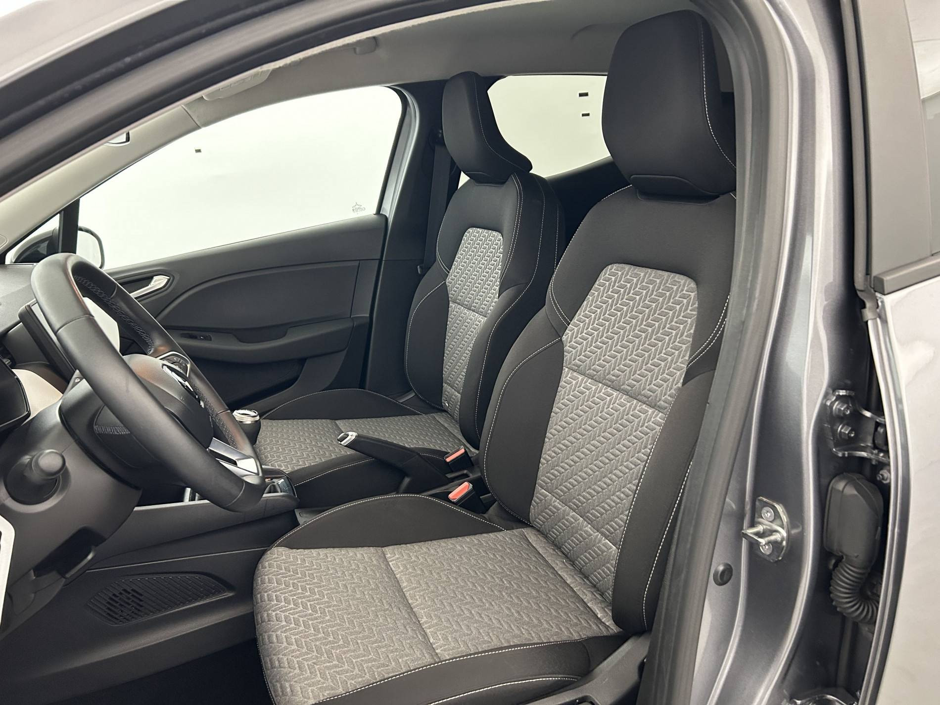 Vente en ligne Renault Clio 5 Clio TCe 90 au prix de 15 290 €