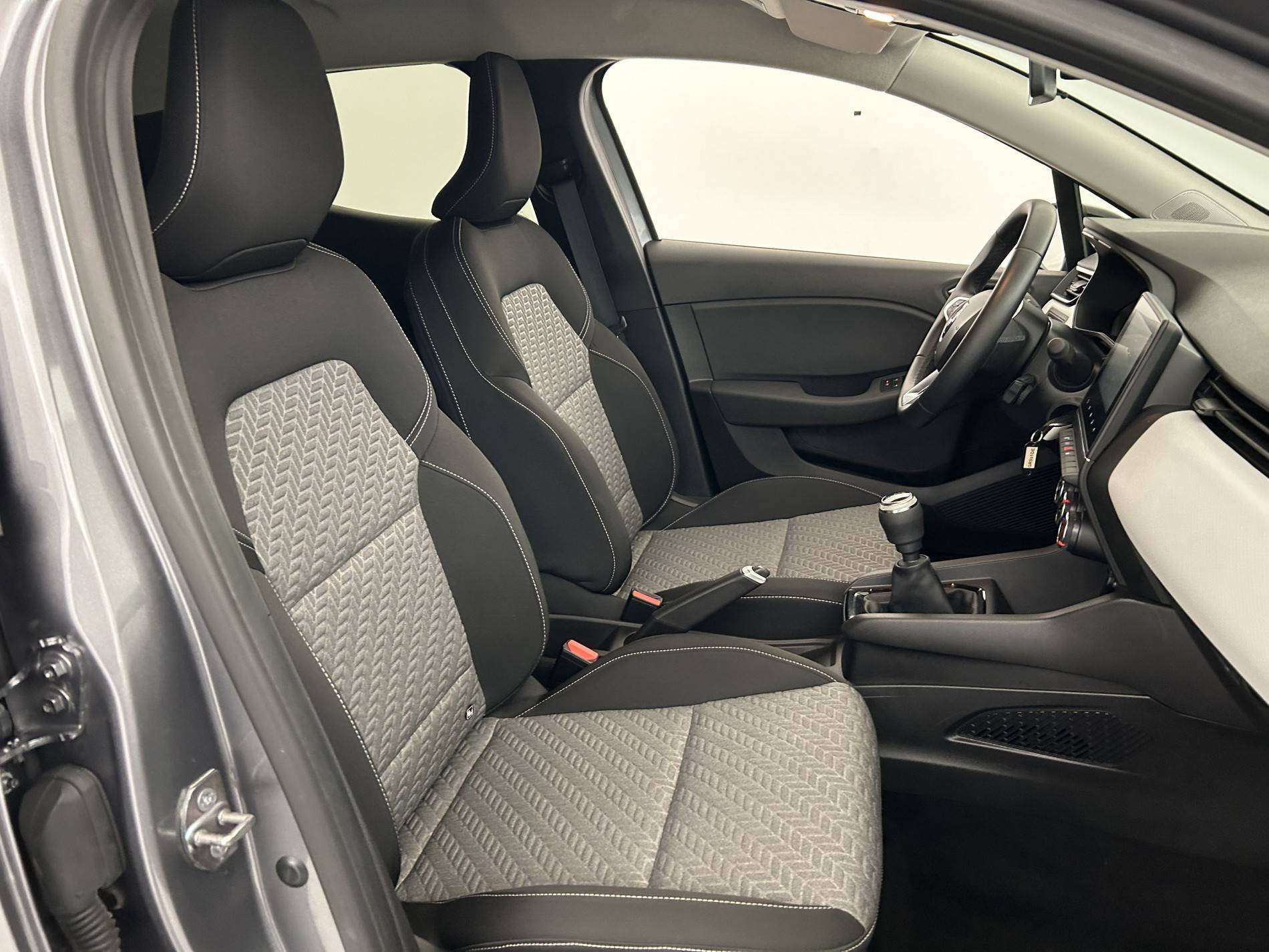 Vente en ligne Renault Clio 5 Clio TCe 90 au prix de 15 290 €