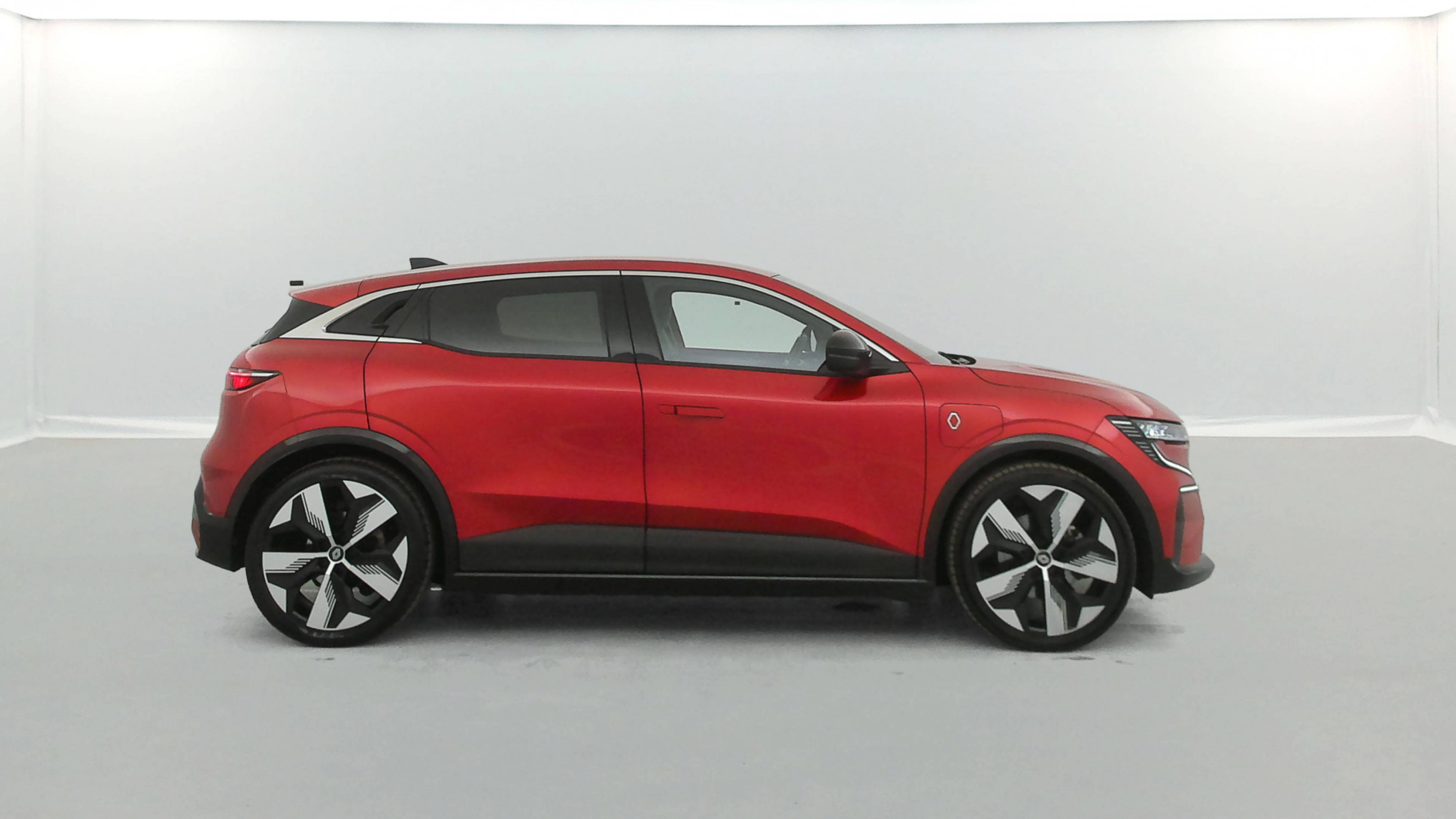 Vente en ligne Renault Megane E-Tech  EV60 220 ch super charge au prix de 21 990 €