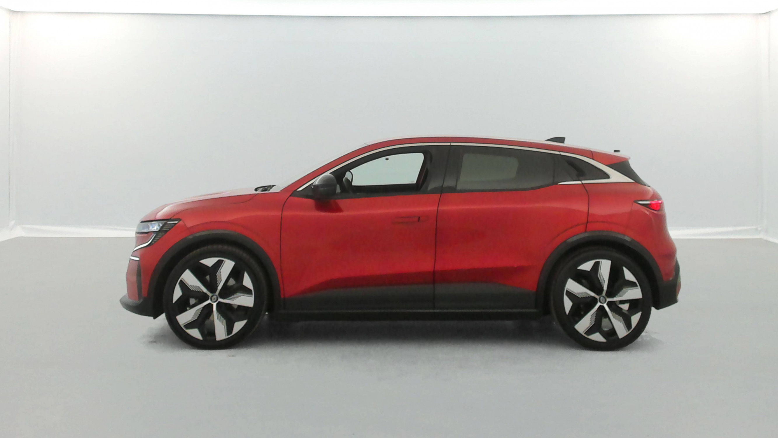 Vente en ligne Renault Megane E-Tech  EV60 220 ch super charge au prix de 21 990 €