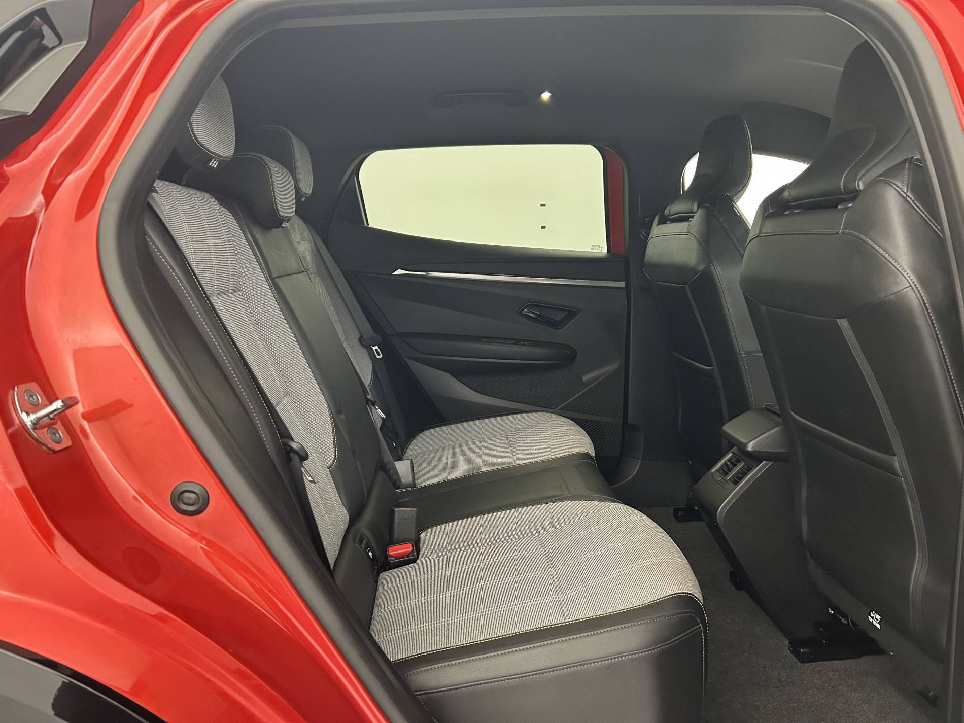 Vente en ligne Renault Megane E-Tech  EV60 220 ch super charge au prix de 21 990 €